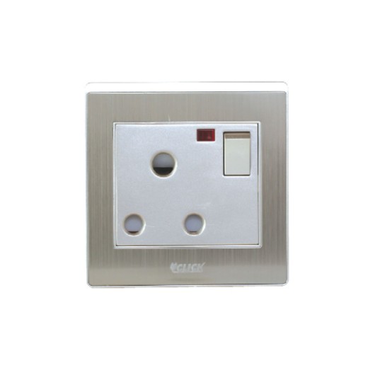 CLICK-ART-3 PIN ROUND SOCKET WITH SWITCH,15A