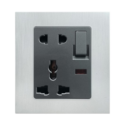 Blaze Crown Multi Socket With Switch 13A- 876690