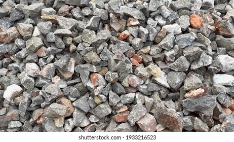Bhulagonj Boulder Crushed Stone size (20mm-40mm)